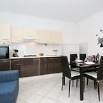 Goran Apartmán Vir