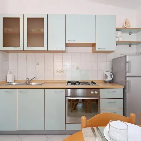 Goran Apartman Vir