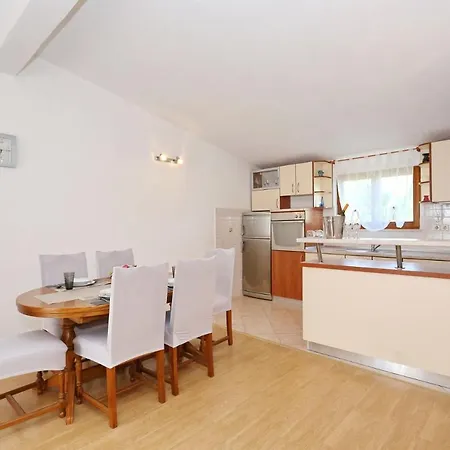 Apartament Goran *