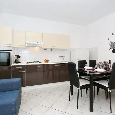 Goran Apartament Vir