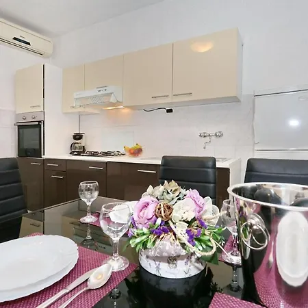 Apartament Goran Vir