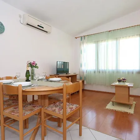 Apartament Goran Vir