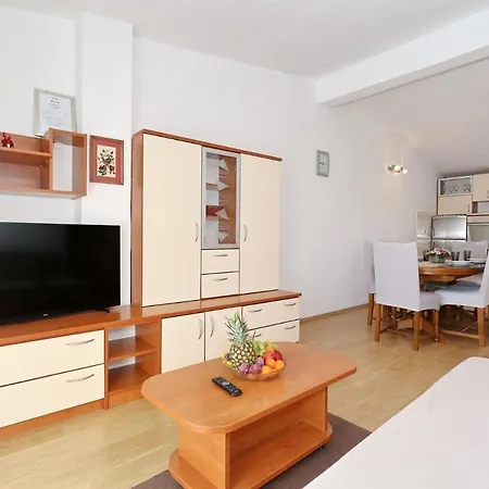 Goran Apartament Vir